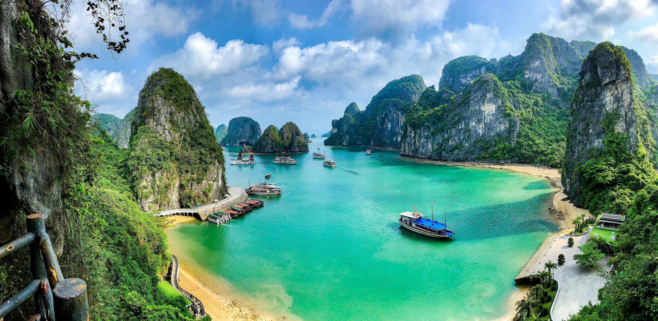 Halong Bay luxury cruise experience in Vietnam: an overnight Halong Bay tour package from Hanoi.
